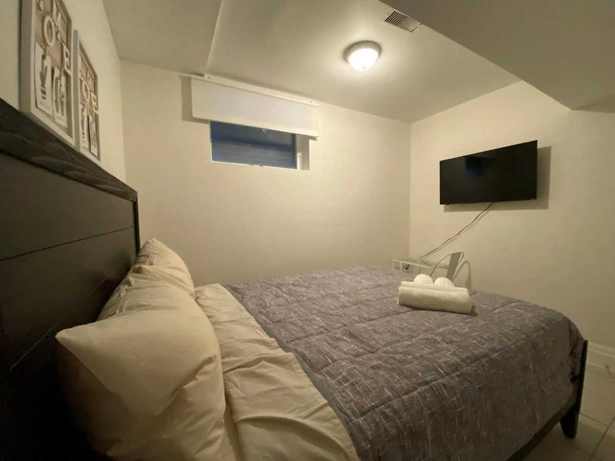 Yorkmills And Bayview !C Cozy & Stylish Private Bdr With Shared Bathroom Toronto 0*,